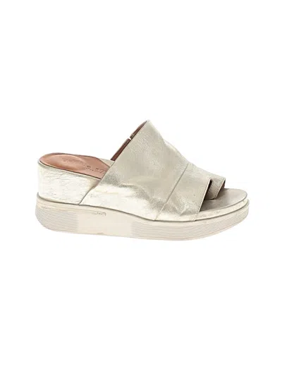 Pre-owned Gentle Souls Wedges In Gold