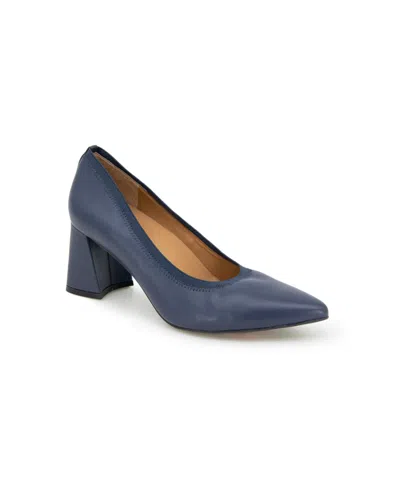 Gentle Souls Women's Dionne Slip-on Pumps In Navy