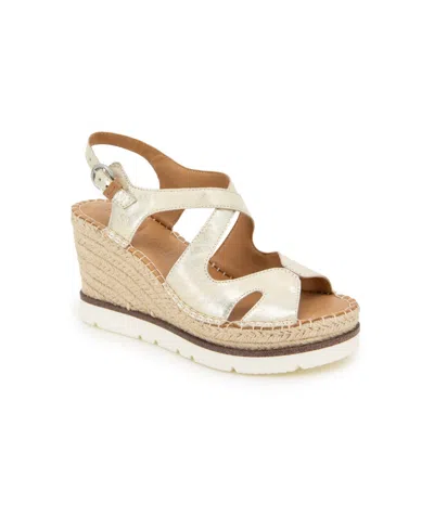 Gentle Souls Women's Capelin Wedge Sandals In Ice Metallic Leather