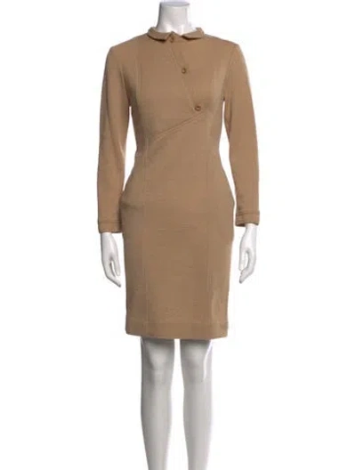 Pre-owned Geoffrey Beene Knee-length Dress In Neutral