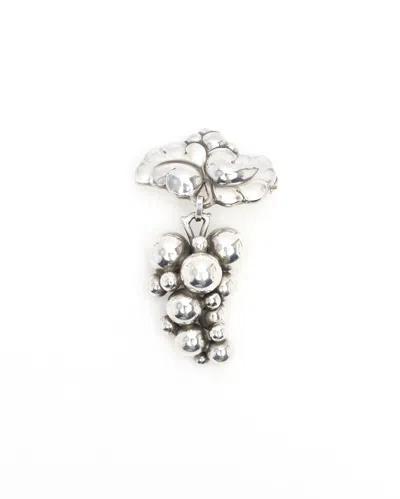 Georg Jensen Moonlight Grapes Brooch In Silver