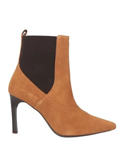 Geox Woman Ankle Boots Camel Size 7.5 Goat Skin, Textile Fibers In Beige
