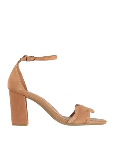 Geox Woman Sandals Camel Size 8 Leather In Beige