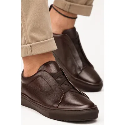 Gernie 33 Laceless Low Top Sneaker In Brown