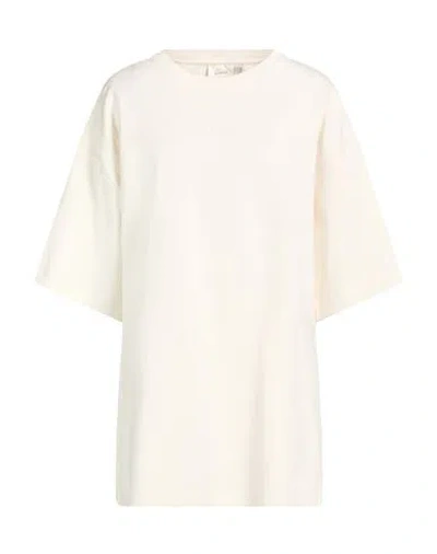 Gestuz Woman T-shirt Cream Size M/l Organic Cotton, Polyester, Elastane In Neutral