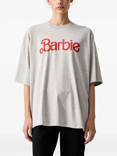 Gestuz X Barbie Gznadya Logo-print Short-sleeved T-shirt In Grey