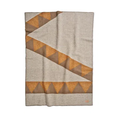Get The Gallop Neutrals Sharktooth Wool Blanket - Fox In Multi
