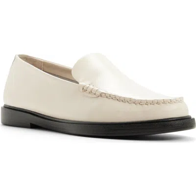 G.h.bass Sloane Moc Toe Loafer In Neutral