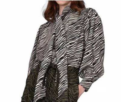 Ghospell Ripple Bow Shirt In Multi