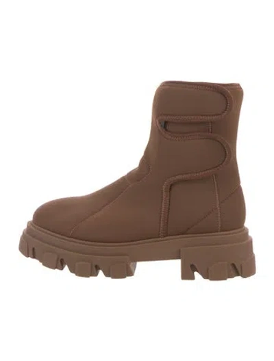 Pre-owned Gia Borghini Combat Boots In Brown