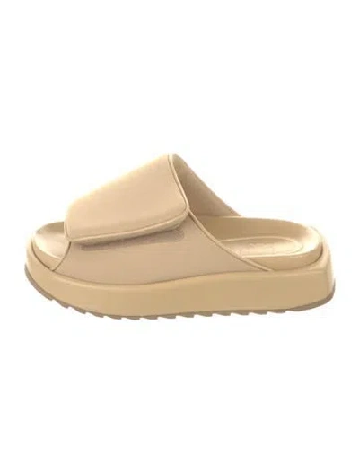 Pre-owned Gia Borghini Leather Slides In Neutral