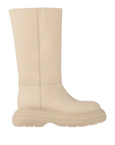 Gia Borghini Woman Boot Cream Size 9.5 Textile Fibers In White