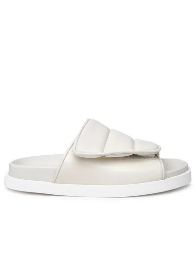 Gia Couture Ciabatta Gia3 Puffy In White