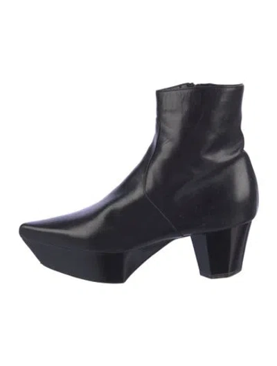 Pre-owned Gianfranco Ferre Leather Boots In Black