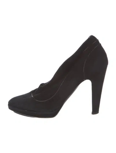 Pre-owned Gianfranco Ferre Velvet Pumps In Black