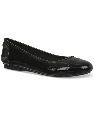 Giani Bernini Women's Taylee Memory Foam Cap Toe Ballet Flats, Created For Macy's In Black Crinkle Patent