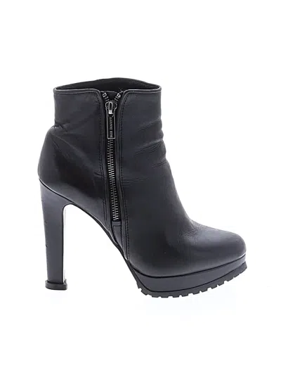 Pre-owned Gianni Bini Ankle Boots In Black
