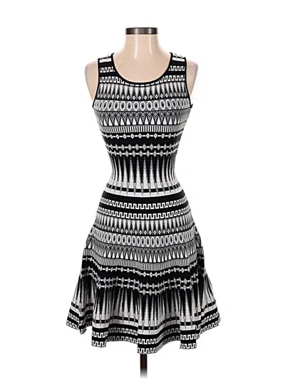 Pre-owned Gianni Bini Casual Dress In Gray