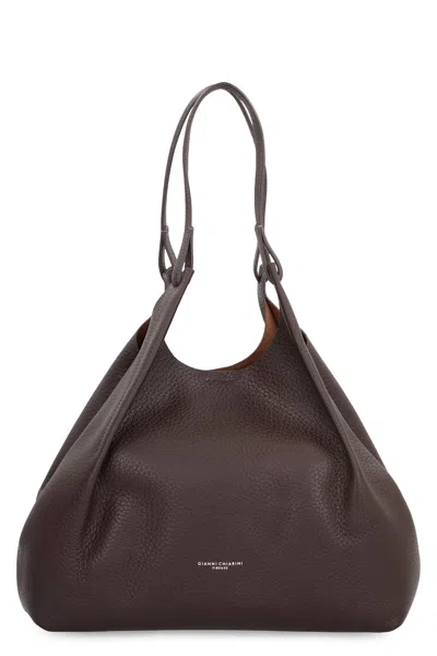 Gianni Chiarini Dua Bag In Hammered Leather, Dark Brown. In Burgundy