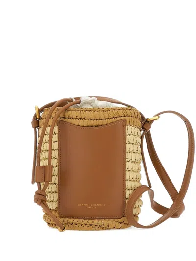 Gianni Chiarini Mae Bucket Bag In 中性色