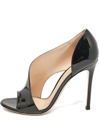 Pre-owned Gianvito Rossi 105mm Patent-leather Sandals In Black