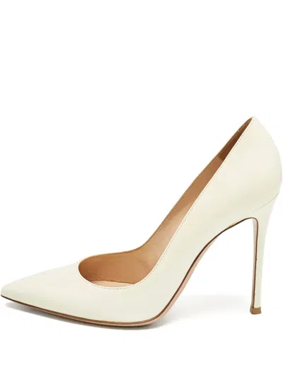 Pre-owned Gianvito Rossi 105mm Pointed-toe Leather Pumps In White