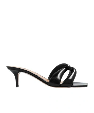 GIANVITO ROSSI GIANVITO ROSSI AMOUR CHAIN-EFFECT DETAILED MULES