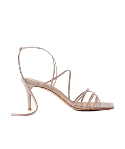 Gianvito Rossi 85 Leather Sandals In Neutral