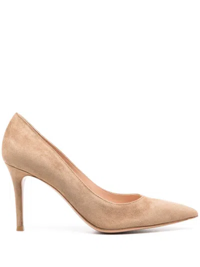 Gianvito Rossi 85mm Robbie Suede Pumps In Neutrals