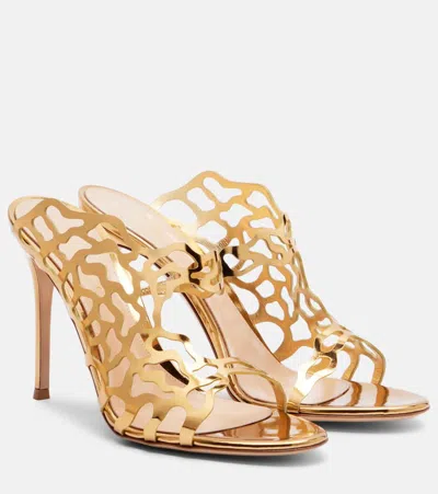 Gianvito Rossi 95 Metallic Leather Mules In Gold