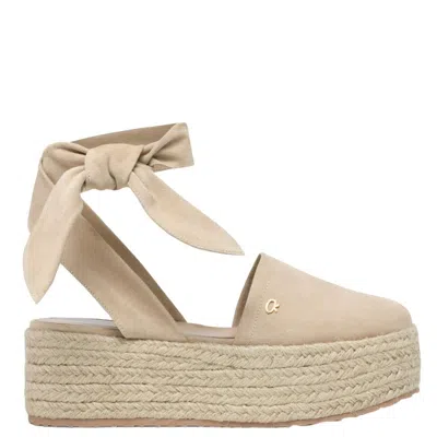 Gianvito Rossi Almeria Slingback Shoes