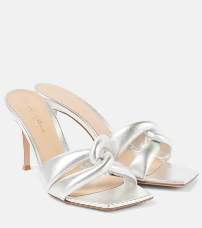 Gianvito Rossi Amour Metallic Leather Mules In Silver