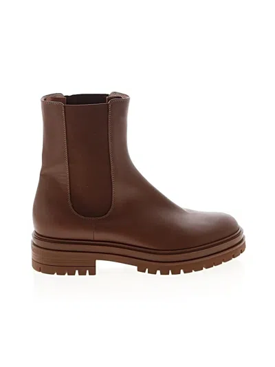 Pre-owned Gianvito Rossi Ankle Boots In Brown