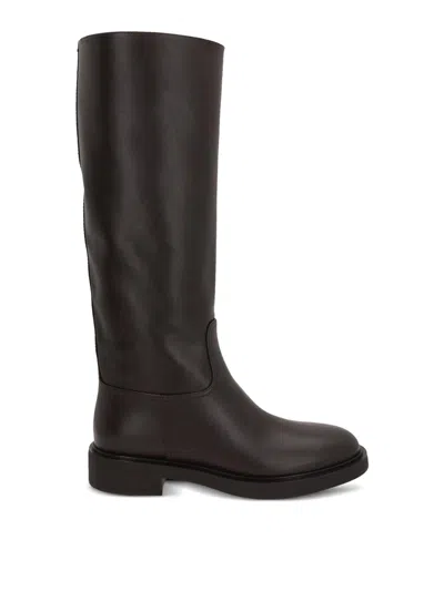 Gianvito Rossi Ascott Boots In Brown