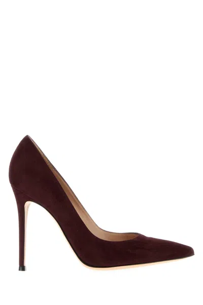 Gianvito Rossi Aubergine Suede Pumps In Burgundy