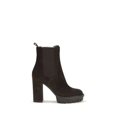 Gianvito Rossi Barry Ankle Boot In Black