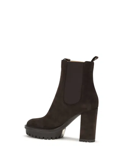Gianvito Rossi Barry Ankle Boot In Brown