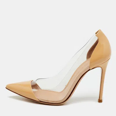 Gianvito Rossi Beige Patent Leather And Pvc Plexi Pointed Toe Pumps In Nude