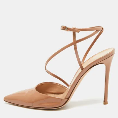 Pre-owned Gianvito Rossi Beige Patent Leather Ankle Strap Pumps Size 39.5