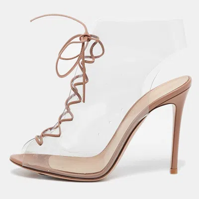 Pre-owned Gianvito Rossi Beige Pvc And Leather Helmut Ankle Boots Size 38.5
