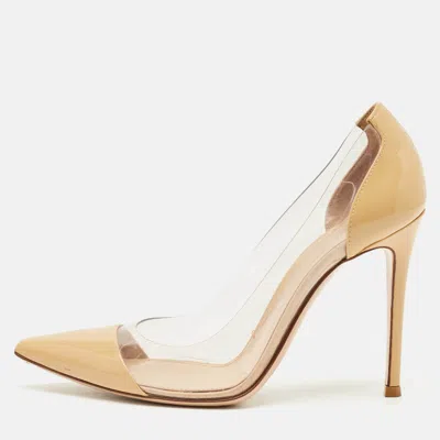 Pre-owned Gianvito Rossi Beige/transparent Patent Leather And Pvc Plexi Pointed Toe Pumps Size 37 In Sand