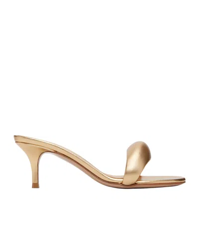 Gianvito Rossi Bijoux 35 High-heeled Sandals In Gold