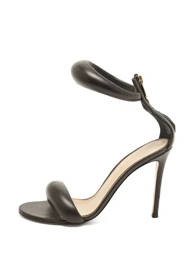 Pre-owned Gianvito Rossi Bijoux Padded Sandals In Black