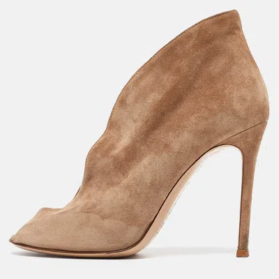 Pre-owned Gianvito Rossi Brown Suede Vamp Peep Toe Booties Size 35.5