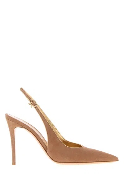 GIANVITO ROSSI CAMEL SUEDE YVES PUMPS