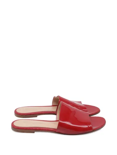Pre-owned Gianvito Rossi Capri Patent Leather Slides In Red
