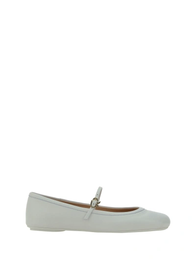 Gianvito Rossi Carla Leather Ballet Flats In White