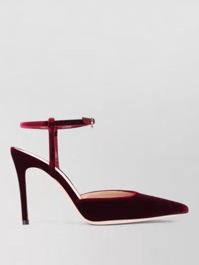 Gianvito Rossi Charlotte Pointed-toe Pump With A Stiletto High Heel. In Black