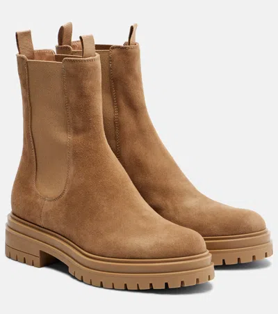 Gianvito Rossi Chester Suede Chelsea Boots In Brown