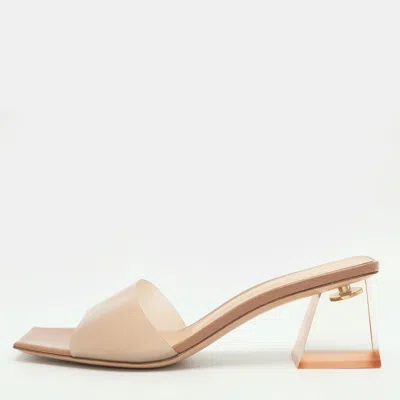Pre-owned Gianvito Rossi Cosmic Size 37.5 Beige Pvc Slide Sandals